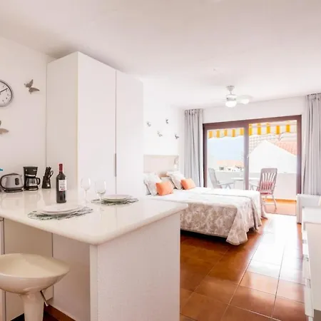 Cute Studio In Garden City *